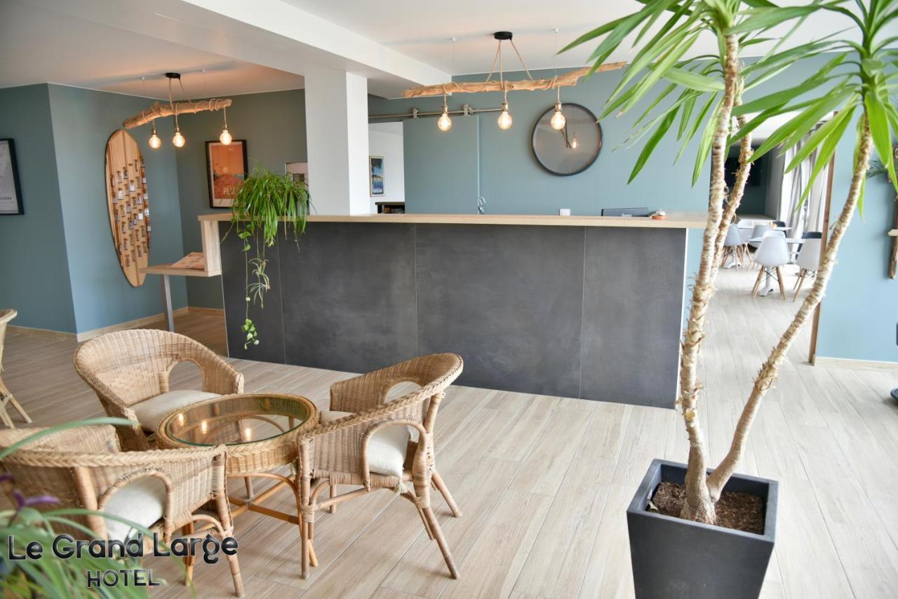 Hotel Le Grand Large Gruissan Bagian luar foto