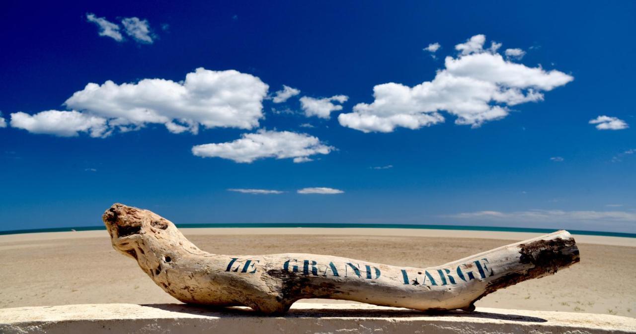 Hotel Le Grand Large Gruissan Bagian luar foto