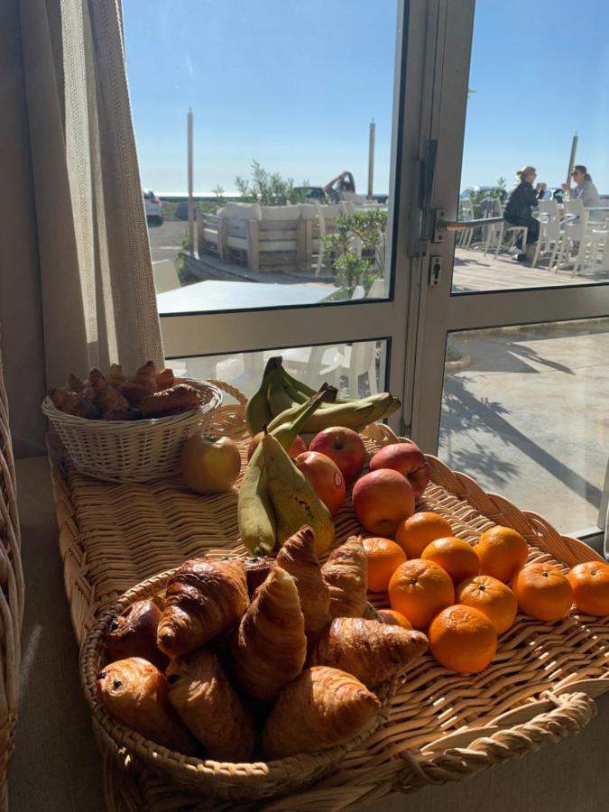 Hotel Le Grand Large Gruissan Bagian luar foto