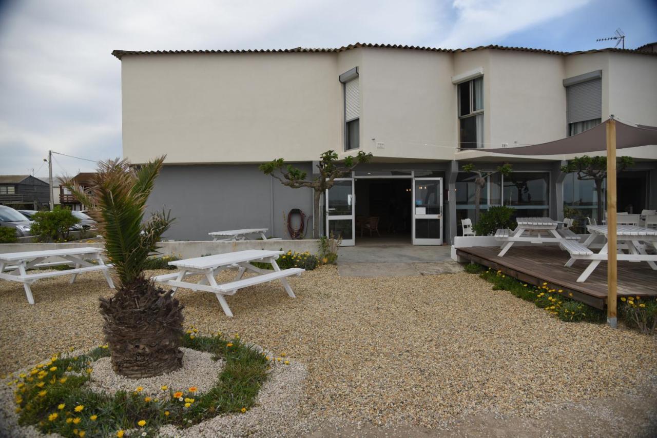 Hotel Le Grand Large Gruissan Bagian luar foto